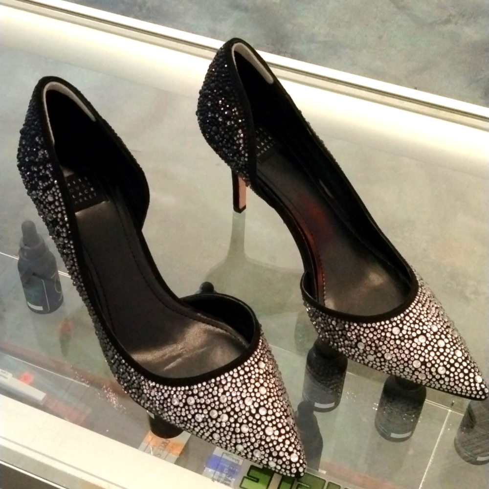 White House Black market heels 👠